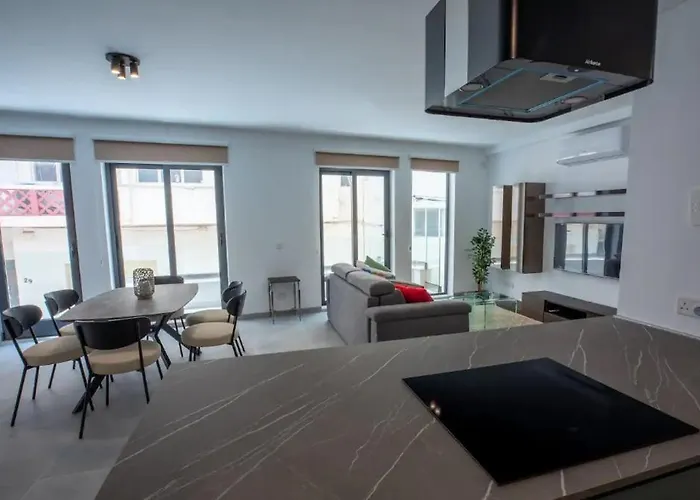 아파트 Stylish Two-bedroom Retreat Near Balluta Bay Pat2 *