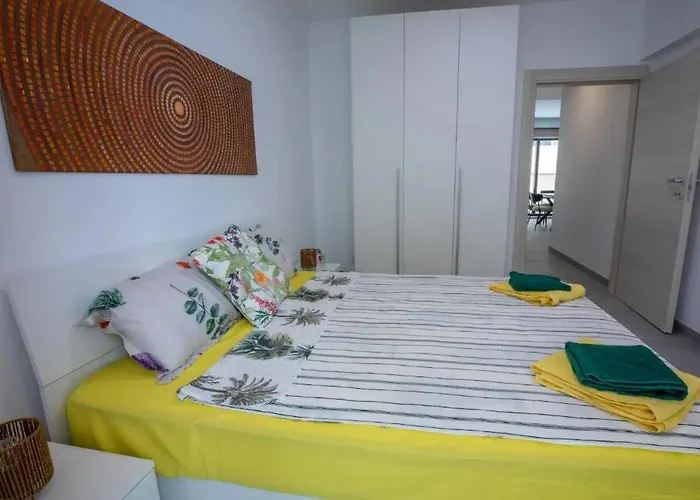 Lägenhet Stylish Two-bedroom Retreat Near Balluta Bay Pat2